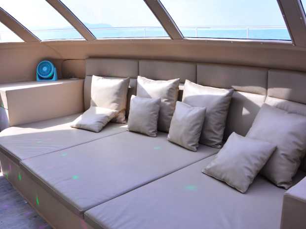 spy-75 Interior Pictures 6