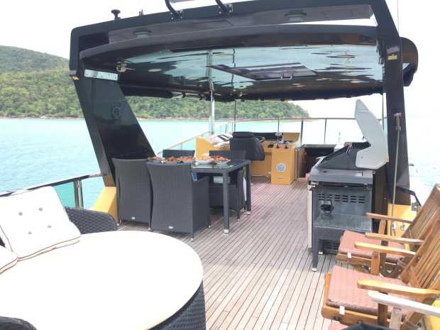 azimut-76 Interior Pictures 10